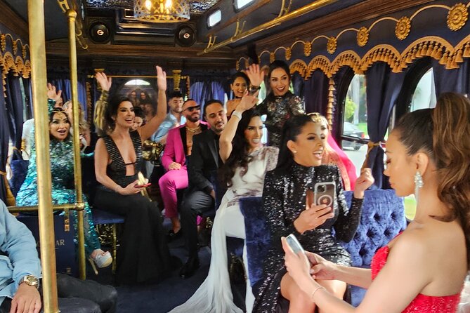#1 Luxury Hollywood Sightseeing Trolley Bus Tour - A 20-minute pause at the Original Farmers Market
