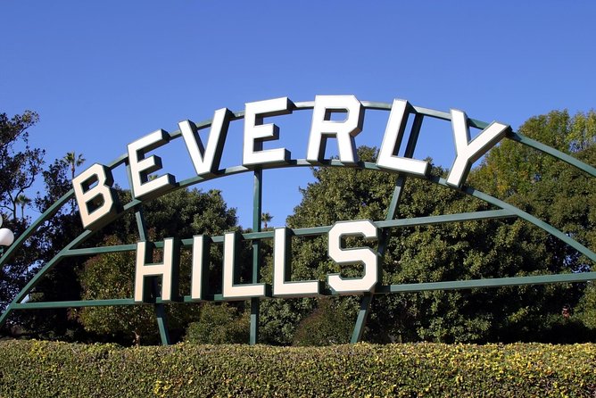 2-Hour Hollywood Bus Tour - Guide quality matters more than the route