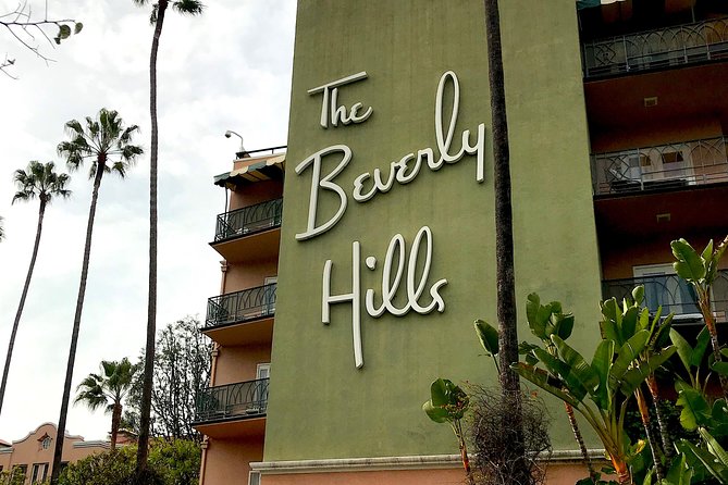 2 Hour Private Tour - Hollywood and Beverly Hills Celebrity Homes - Rodeo Drive: glamour in a five-minute stop