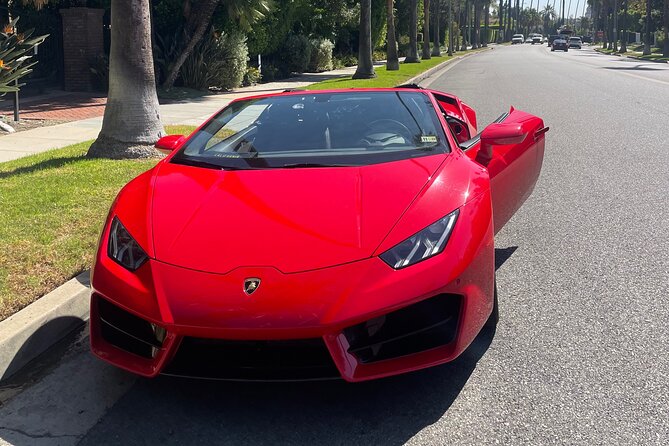 20-Minute Driving Tour: Hollywood to Sunset Blvd in a Lamborghini - Starting at 6808 Hollywood Boulevard