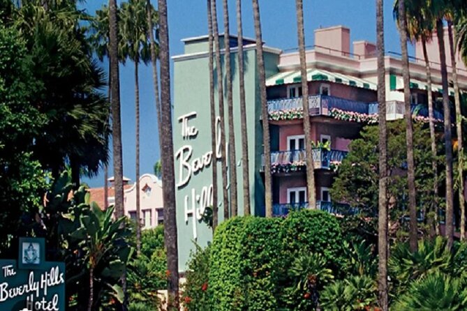 4, 5, or 6 Hour Los Angeles Private Tour in Stretch Limo - Venice Beach for boardwalk energy