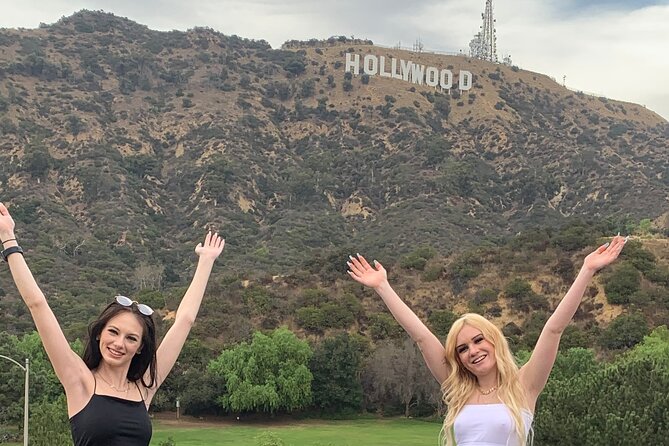 50-Minute Driving Tour: Explore Hollywood Sign in a Ferrari - Choosing between driving and being driven