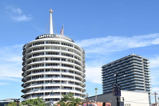 An Epic Scavenger Hunt: Tinseltown's Biggest Stars - A Hollywood game instead of a standard walking tour