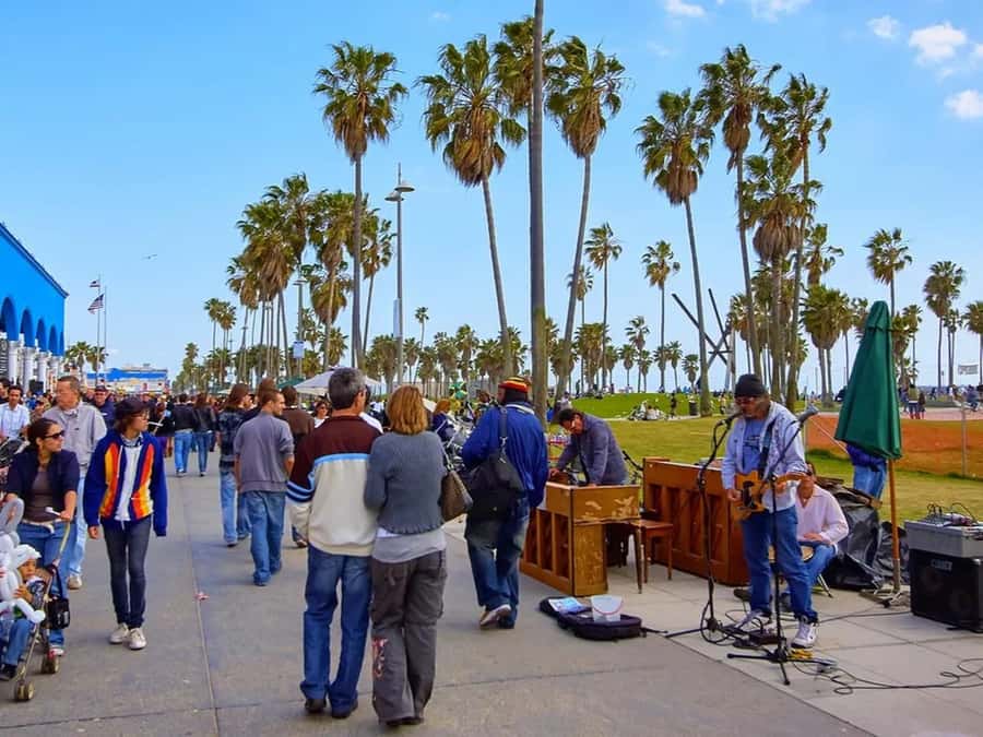 Anaheim: Hollywood Grand Tour with Hotel Pickup - Starting from your Anaheim hotel at 8:30 AM