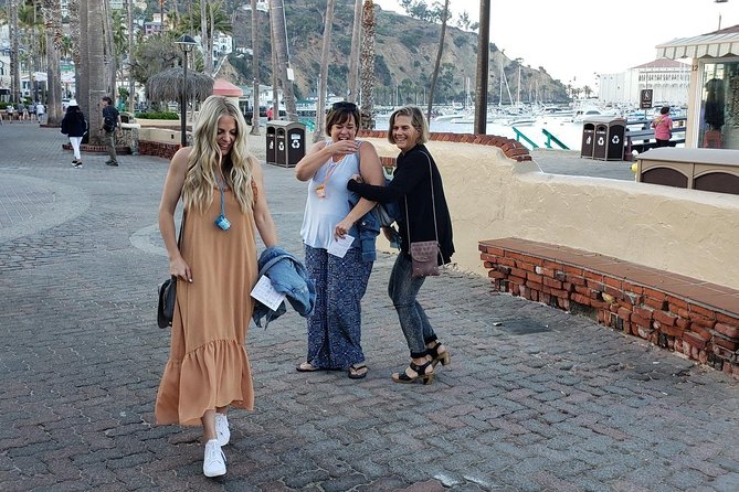 Catalina Happy Hour Tour - What happens at the bars