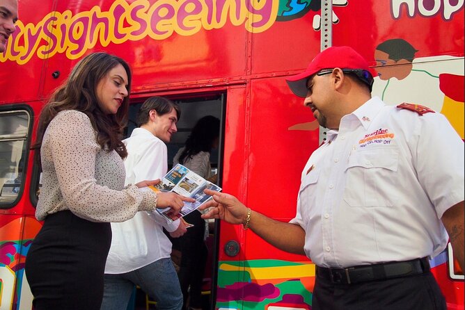 Celebrity Homes Tour & Hop-on Hop-off Bus Tour Package - Hollywood’s Red Route and the central sights
