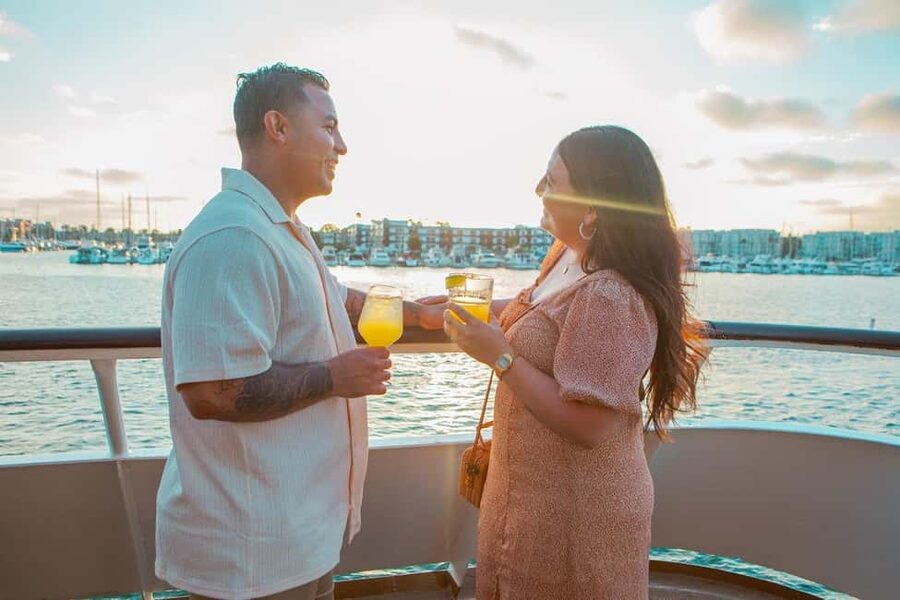 City Cruises Marina Del Rey: Sunset Cruise with Dinner - The route: Marina del Rey, Balboa Peninsula, and Mariner’s Mile