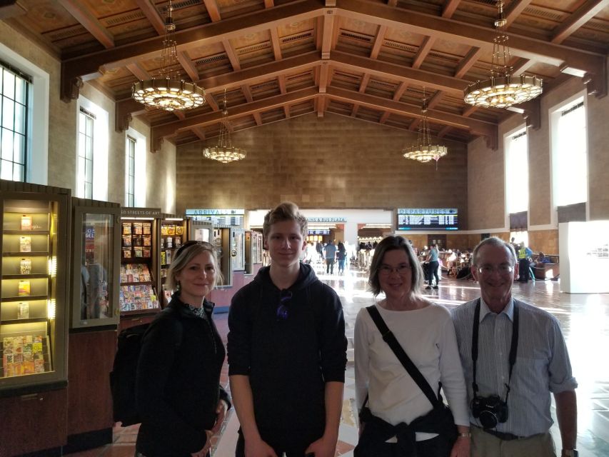 Downtown Los Angeles: Culture and Arts Walking Tour - How the guides shape the experience