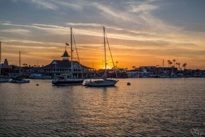 Electric Boat Rental Adventure in Newport Beach (up to 12 ppl)