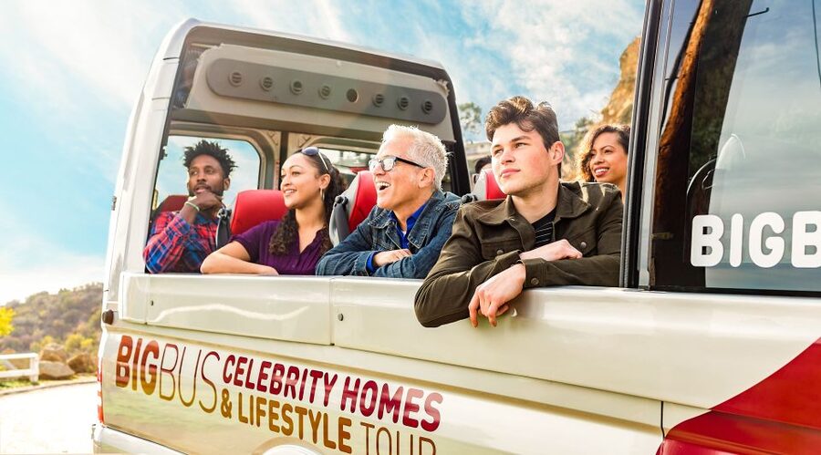 From Hollywood: LA Celebrity Homes & Lifestyle Tour - Celebrity homes are more about setting than certainty
