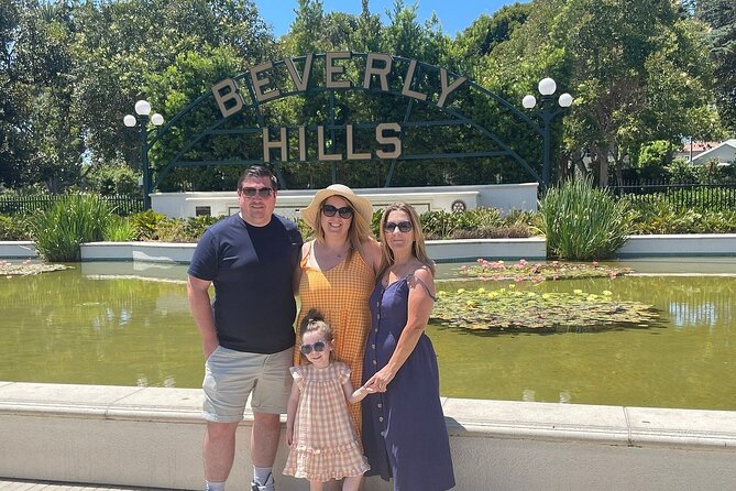 Half Day LA Tour: Hollywood, Beverly Hills & Santa Monica - Beverly Hills Sign and Rodeo Drive, 30 minutes