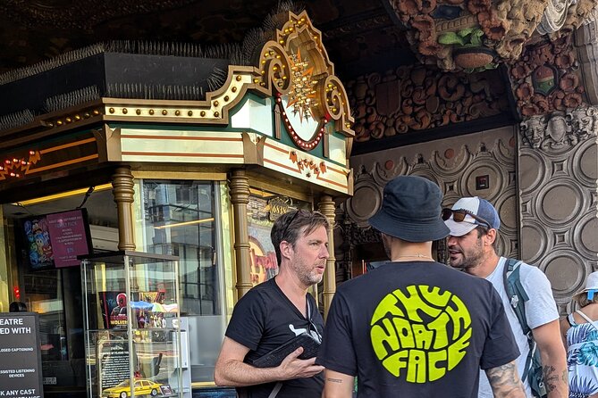 Historic Hollywood Boulevard and Movie Palaces Walking Tour - Reading the Hollywood Walk of Fame