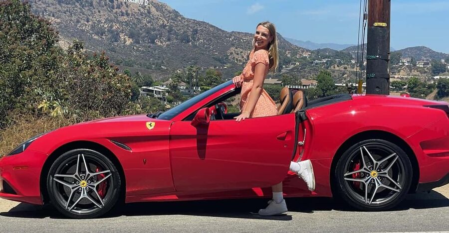 Hollywood: 30 min Hollywood Sign Ferrari Tour - Taking the wheel of the Ferrari California T