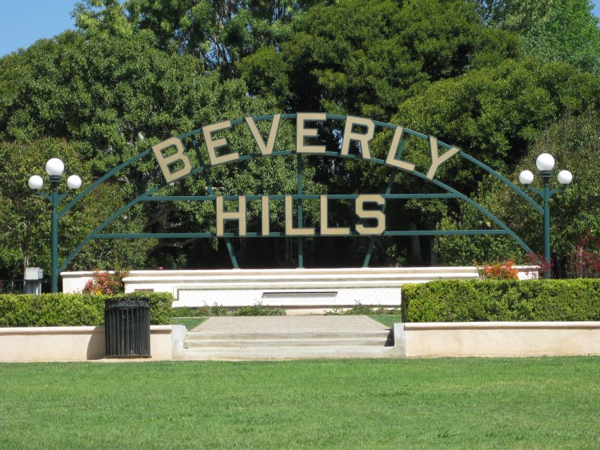 Hollywood & Beverly Hills: Celebrity Homes & Lifestyle Tour - West Hollywood and the Sunset Strip