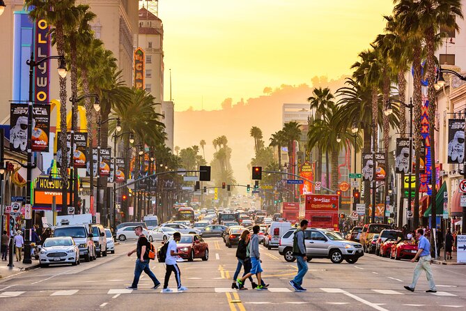 Hollywood & Beverly Hills: Celebrity Homes & Lifestyle Tour - Hollywood, the Dolby Theatre, and TCL Chinese Theatre
