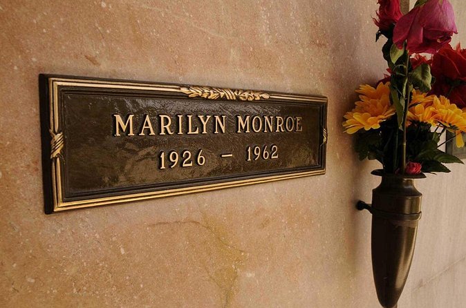 Hollywood Chills 3-Hour Tour: Celebrity Scandals and Cemeteries - Westwood Village Memorial Park and a musician’s arrest