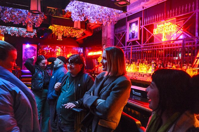 Hollywood Cocktails and True Crime Tour: 3 Drinks Included - Three drinks, and what the $125 price buys