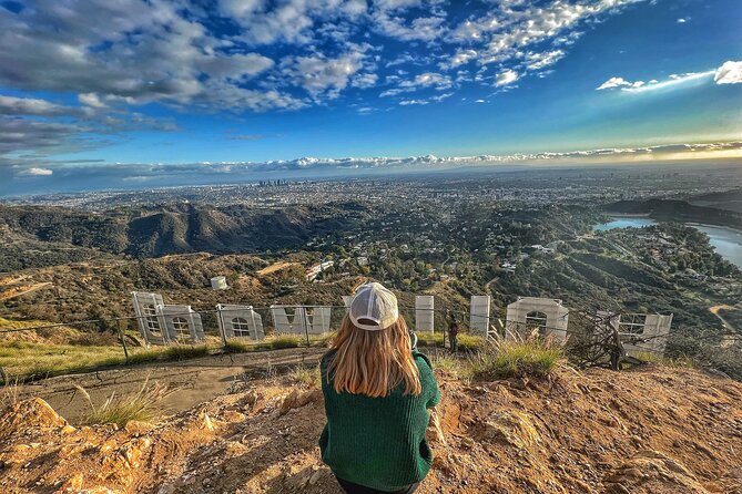 Hollywood Sign 2.5-Hour Tour with Comedians and Their Dogs - Morning or sunset: choosing the better departure