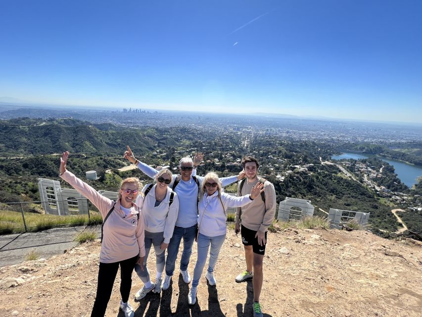 Hollywood Sign : Hiking to the Sign with a French tour guide - Starting beneath the Smokey Bear sign