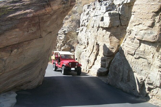 Indian Canyons Hiking Tour by Jeep from Palm Desert - What the $250 price really buys