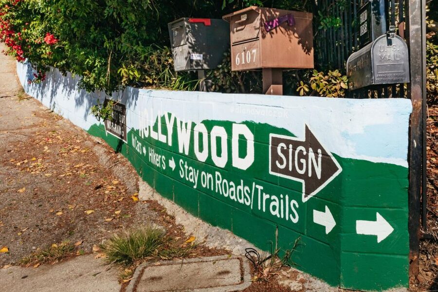 LA: Express Hollywood Sign Guided Walking Tour with Photos - Who should book this walk?