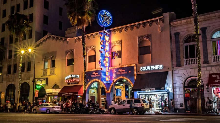 LA Ghosts: Terrors of Tinseltown Tour - What the guide adds to the hour