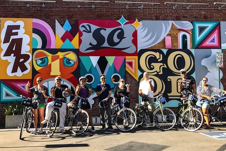 LA: Santa Monica & Venice Beach Bike Adventure - Venice Beach Boardwalk in 20 minutes