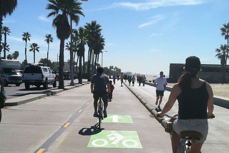 LA: Santa Monica & Venice Beach Bike Adventure - The Venice Canals reveal a quieter side