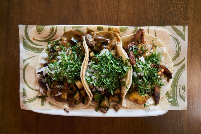 LA Venice Beach Hidden Gems Food Tour With 6 Food Tastings - Guides, pace, and the role of local stories