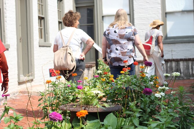 Lancaster History and Breakfast Walking Tour - Steinman Park, old hardware, and downtown landmarks