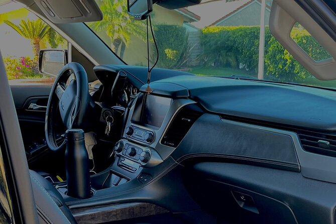 LAX To Anaheim: Arrive in Style - What the private airport ride feels like