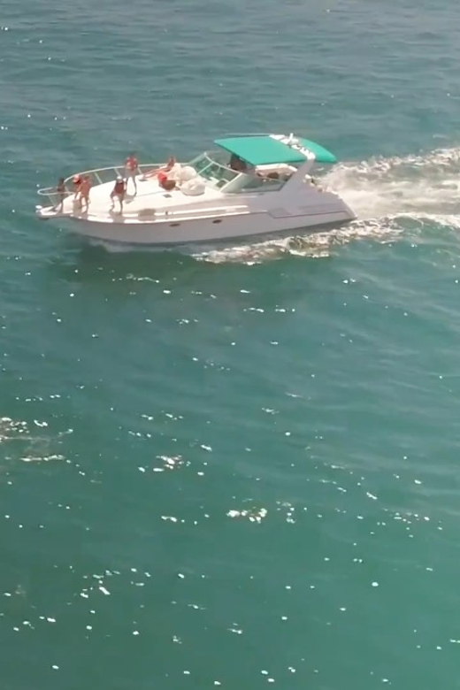 Long Beach: 3hr Private Yacht Trip (1 ticket covers 1-6 ppl) - Naples, beaches, and the Marine Stadium
