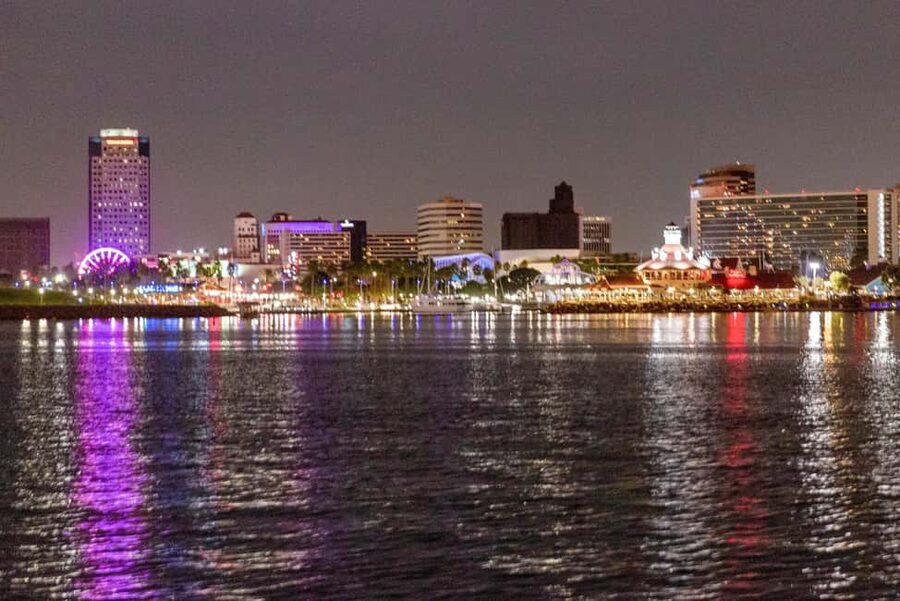 Long Beach: Private Night Yacht Cruise With City Lights - Parker’s Lighthouse and the return through the harbor