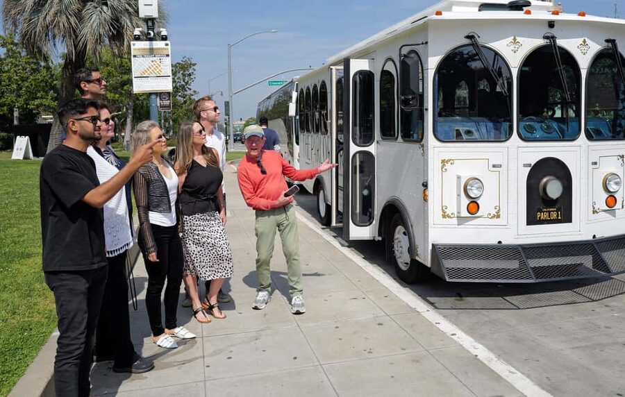Los Angeles: #1 Trolley Bus Hollywood Sightseeing Tour - Hollywood Hills and the business of celebrity addresses