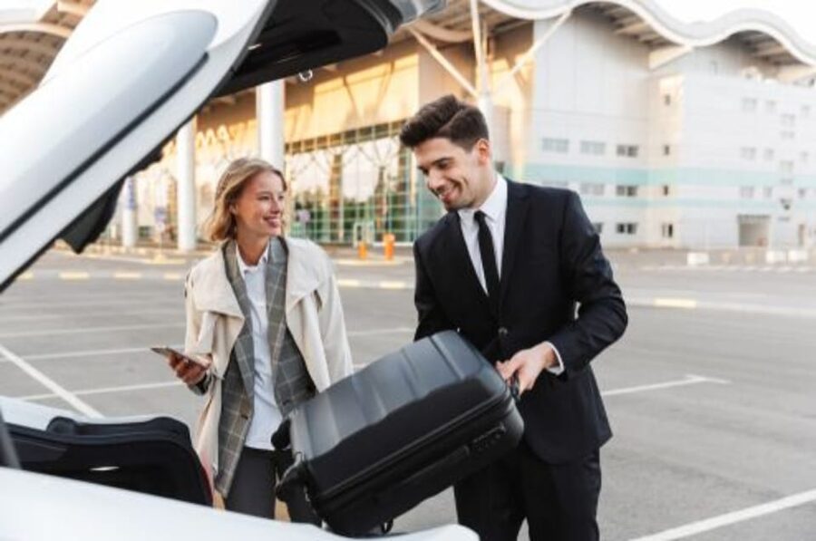Los Angeles Airport: One-Way Private Transfer to Los Angeles - The first 60 minutes after your flight