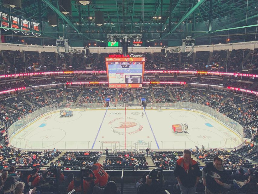 Los Angeles: Anaheim Ducks Ice Hockey Game Ticket - Arriving at Honda Center with a mobile ticket