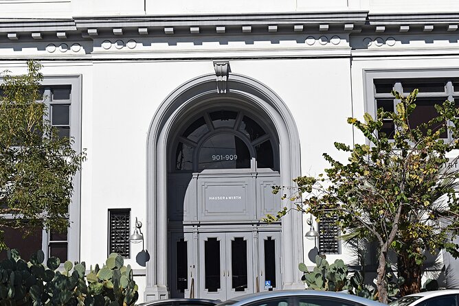 Los Angeles Arts District Walking Tour - Hauser, Wirth & Schimmel and the art-book finish