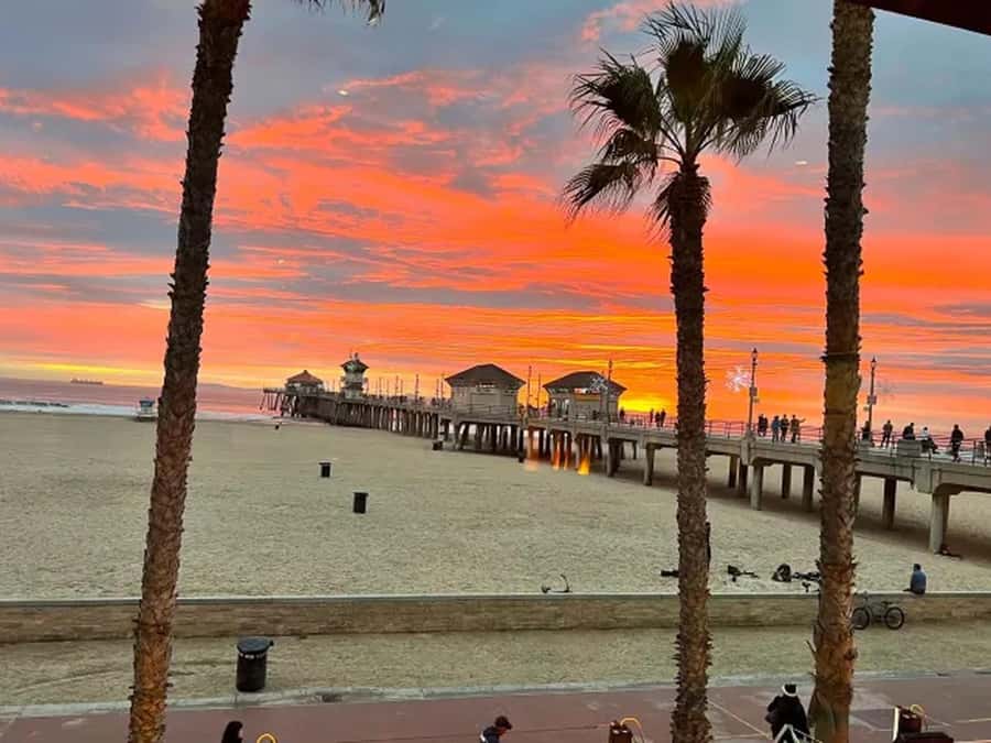 Los Angeles: Best Beaches Tour from Anaheim - One Day, Three Very Different Orange County Beaches