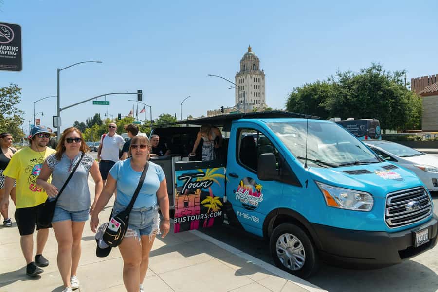 Los Angeles: Celebrity Homes and Hollywood Open-Air Bus Tour - Celebrity homes and filming locations
