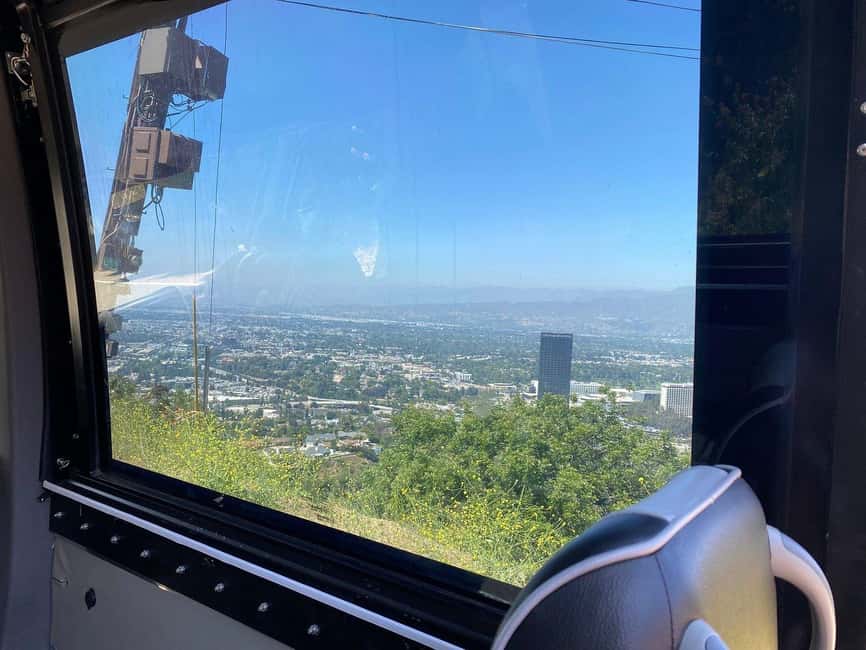 Los Angeles: Celebrity Homes and Movie Scenes Bus Tour - A quick ride through the many faces of Los Angeles