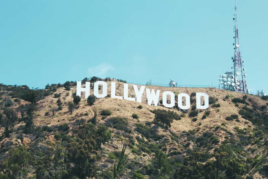 Los Angeles: Celebrity Homes and Movie Scenes Bus Tour - Melrose Avenue and the Sunset Strip add music and nightlife
