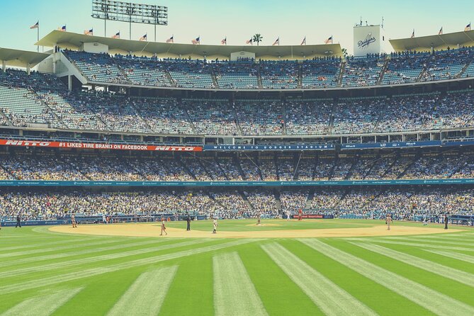 Los Angeles Dodgers Baseball Game at Dodger Stadium - What your three-hour game includes