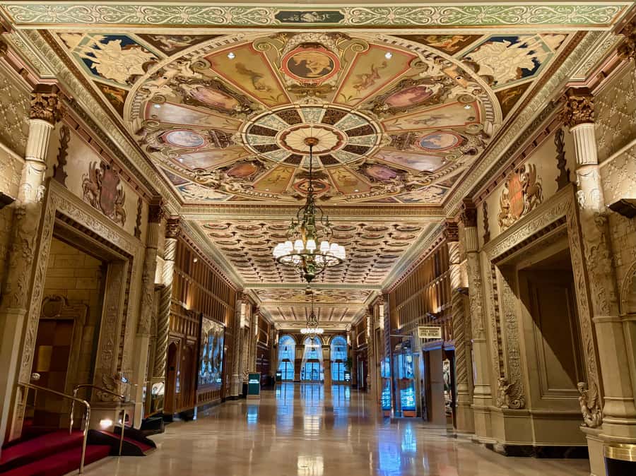 Los Angeles: Downtown History & Architecture Walking Tour - Why this DTLA walk feels different