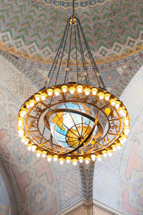 Los Angeles: Downtown History & Architecture Walking Tour - Grand Central Market and downtown street life