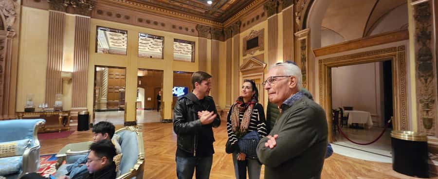 Los Angeles: Downtown History & Architecture Walking Tour - Broadway’s movie palaces and commercial past