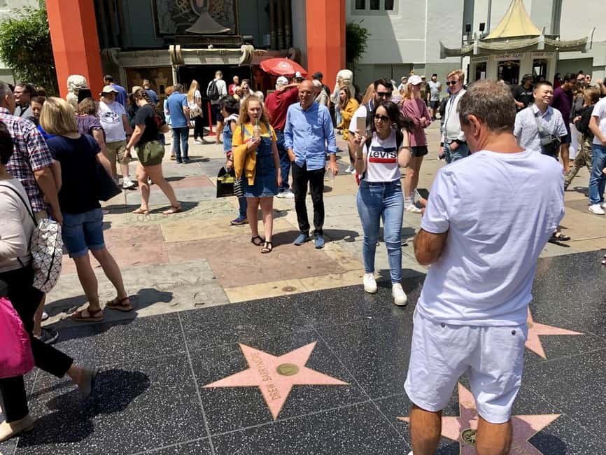 Los Angeles: Hollywood and Beverly Hills Guided Bus Tour - Rodeo Drive in 15 minutes