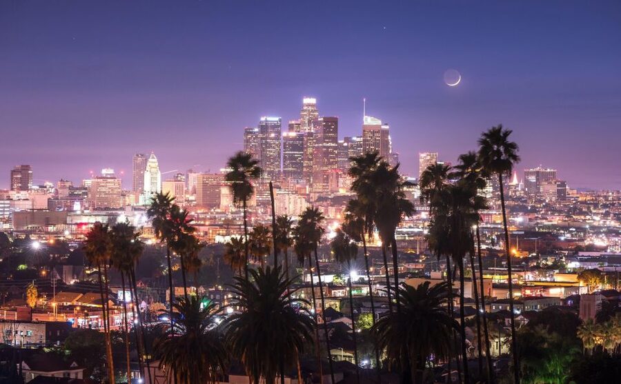 Los Angeles: Hollywood Night Tour with Griffith Observatory - The open-air vehicle: better views, colder ride