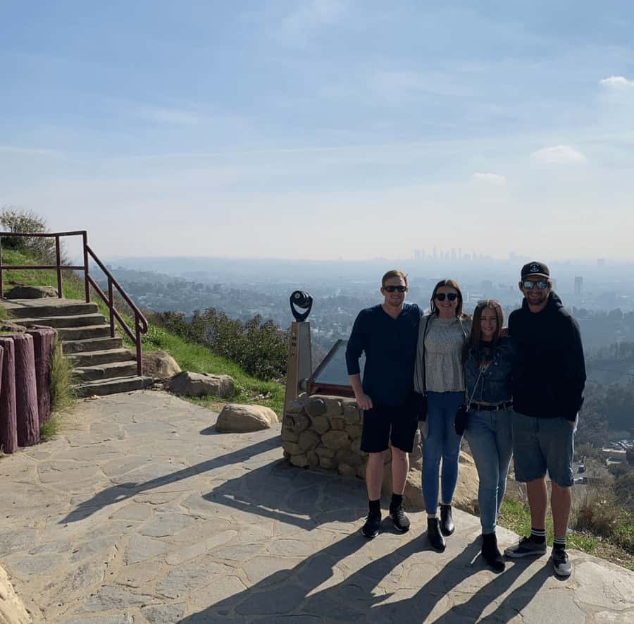 Los Angeles: Hollywood Tour & Celebrity Homes - The 15-minute stop at the Beverly Hills Sign