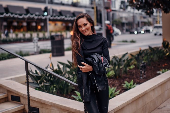 Los Angeles Instagram Photoshoot: Chic Beverly Hills with Personal Photographer - The Beverly Hills sign and Beverly Gardens Park