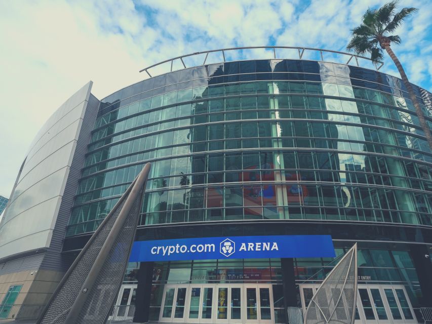 Los Angeles: Los Angeles Lakers Basketball Game Ticket - Your 150 Minutes at Crypto.com Arena